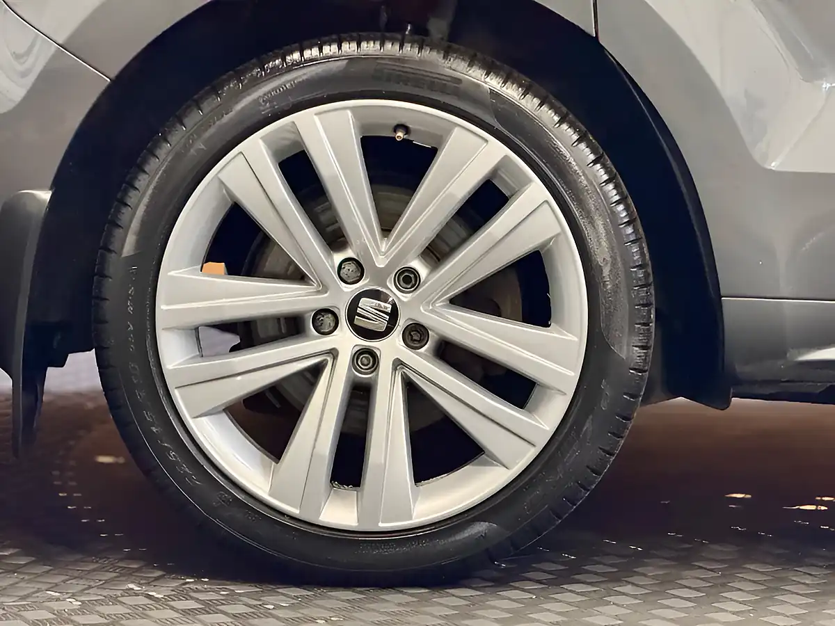 Used 2016 SEAT Alhambra Se Lux Indium Grey - Interior and Exterior details 12