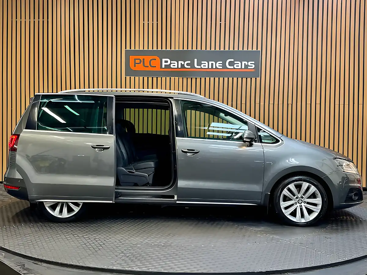 Used 2016 SEAT Alhambra Se Lux Indium Grey - Interior and Exterior details 3