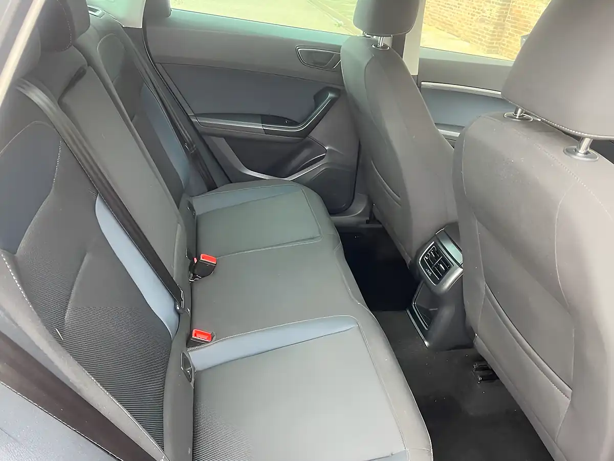 Used 2016 SEAT Ateca Se Grey - Interior and Exterior details 10