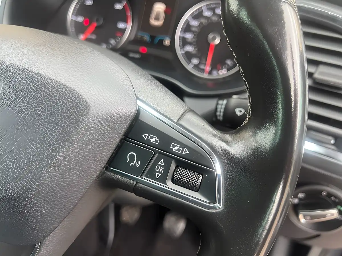 Used 2016 SEAT Ateca Se Grey - Interior and Exterior details 20