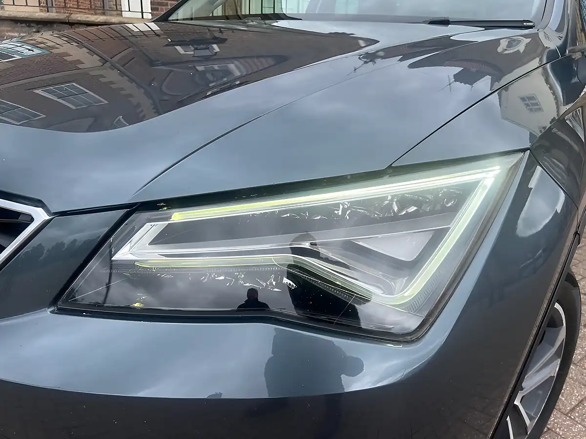 Used 2016 SEAT Ateca Se Grey - Interior and Exterior details 4