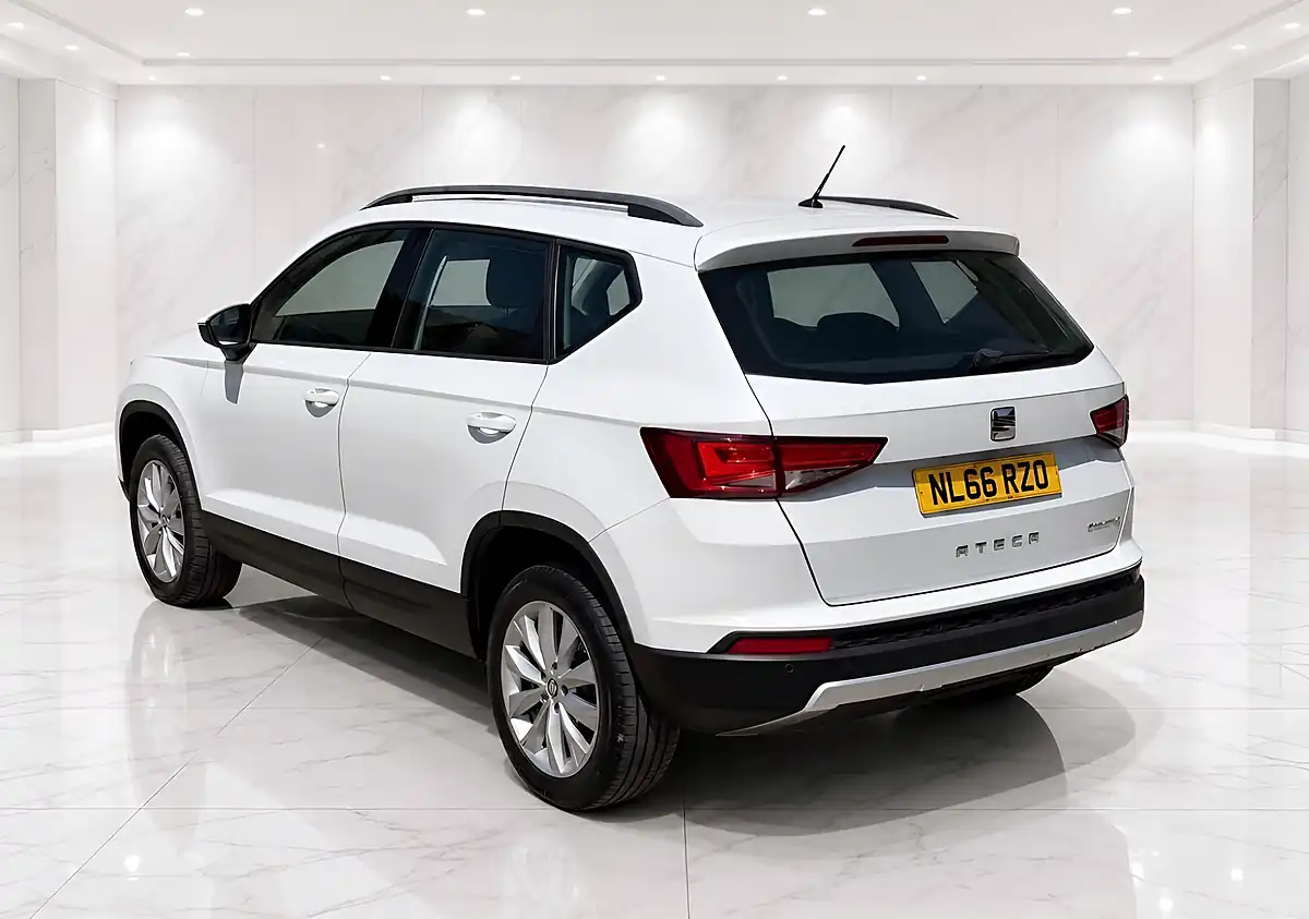 Used 2016 SEAT Ateca Se White - Interior and Exterior details 5