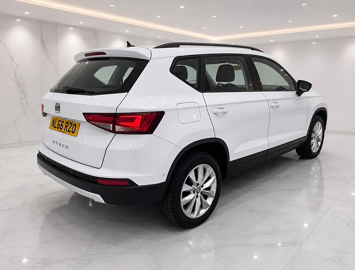 Used 2016 SEAT Ateca Se White - Interior and Exterior details 7