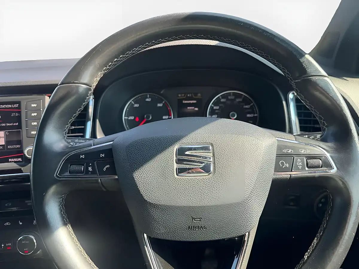 Used 2016 SEAT Ateca Xcellence 4Drive Silver - Interior and Exterior details 11