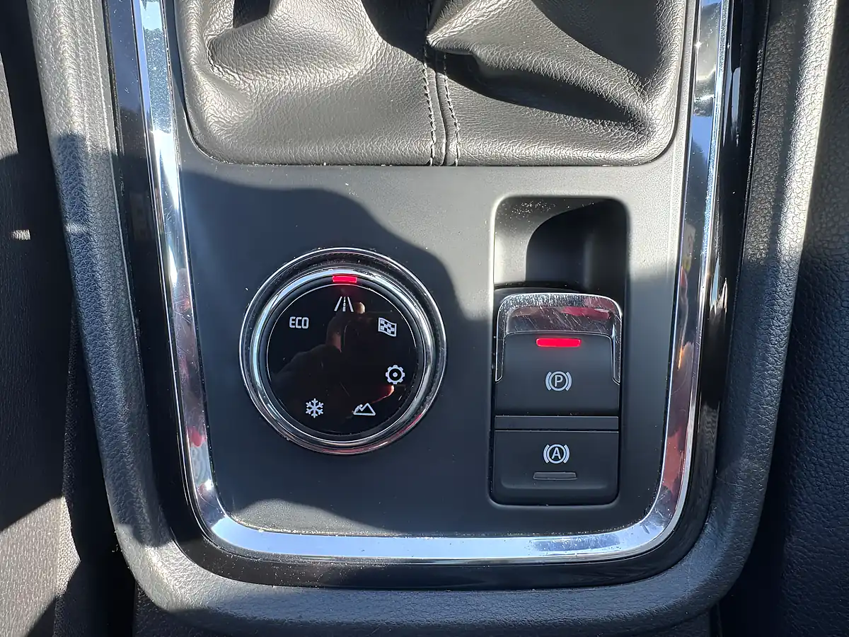 Used 2016 SEAT Ateca Xcellence 4Drive Silver - Interior and Exterior details 12