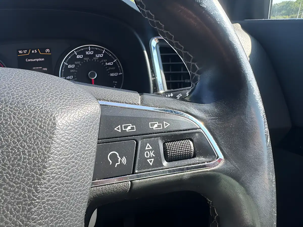 Used 2016 SEAT Ateca Xcellence 4Drive Silver - Interior and Exterior details 8