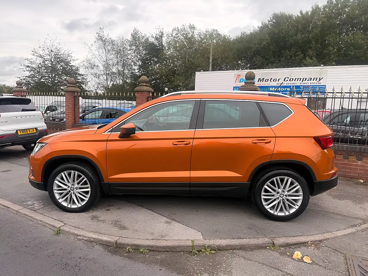 Used 2016 SEAT Ateca Xcellence Orange - Interior and Exterior details 3