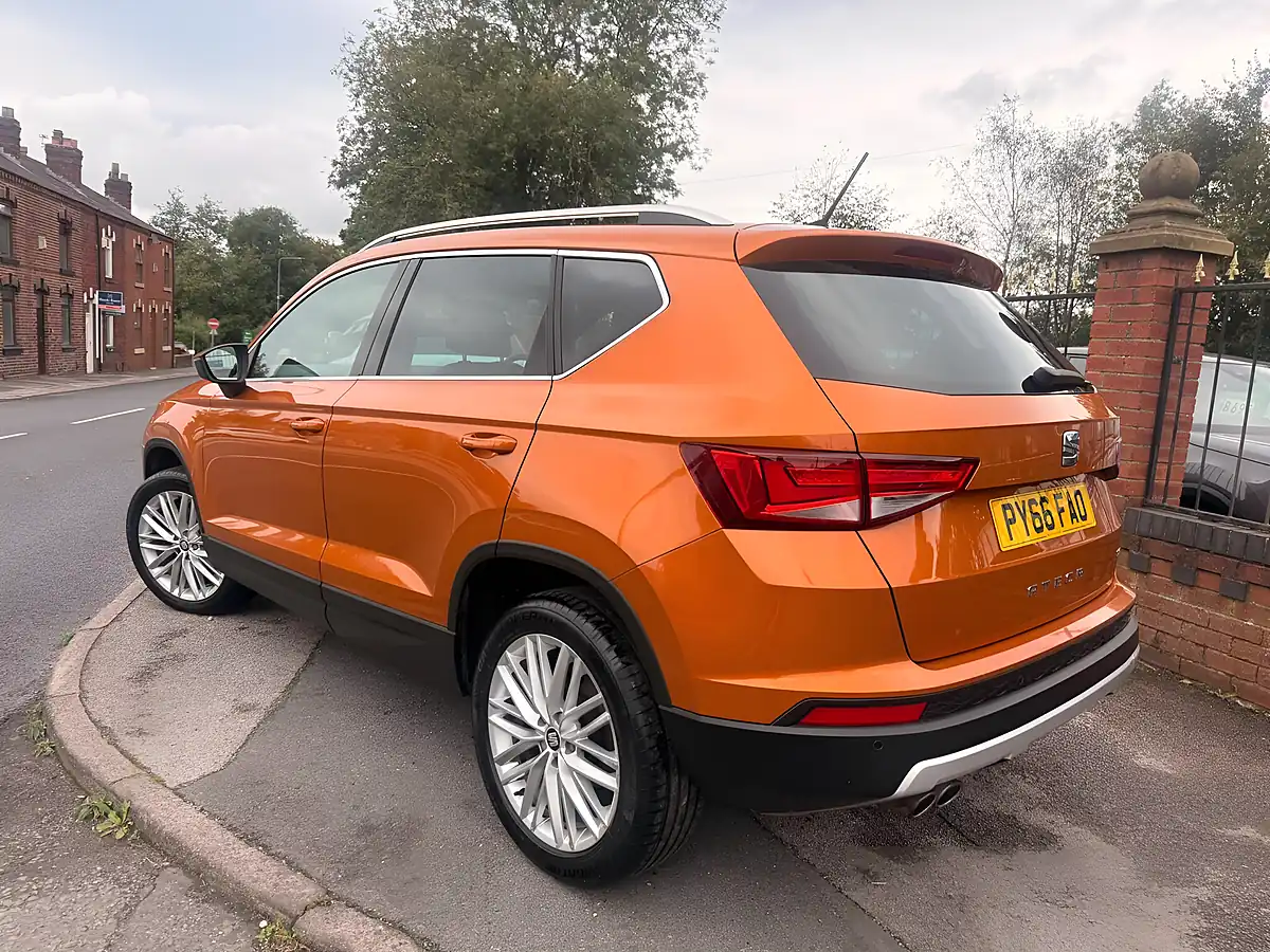Used 2016 SEAT Ateca Xcellence Orange - Interior and Exterior details 7