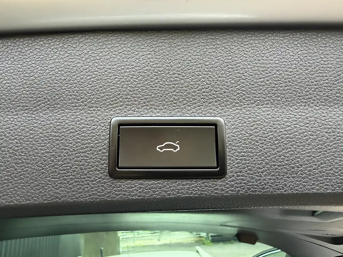 Used 2016 SEAT Ateca Xcellence Silver - Interior and Exterior details 20