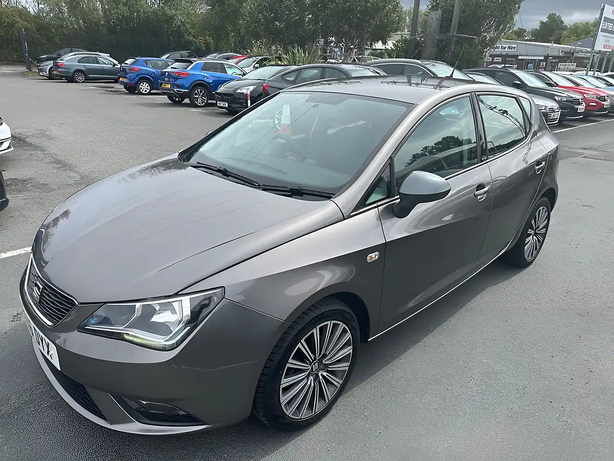 Used 2016 SEAT Ibiza Connect Edition Grey - Interior and Exterior details 11