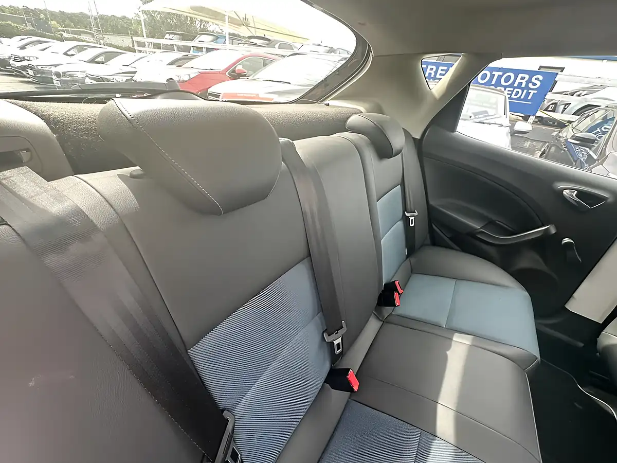 Used 2016 SEAT Ibiza Connect Edition Grey - Interior and Exterior details 16