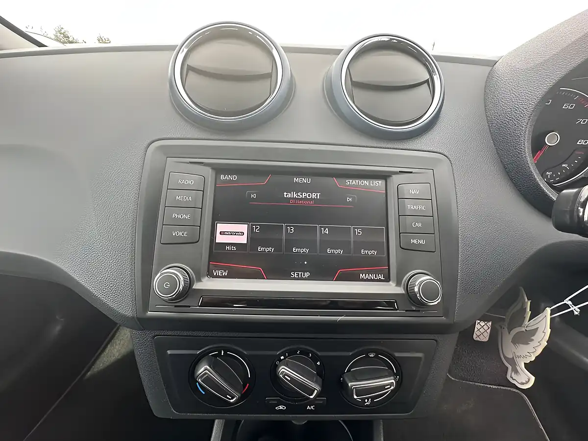 Used 2016 SEAT Ibiza Connect Edition Grey - Interior and Exterior details 5
