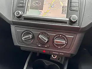 Used 2016 SEAT Ibiza Connect Emocion Red - Interior and Exterior details 15