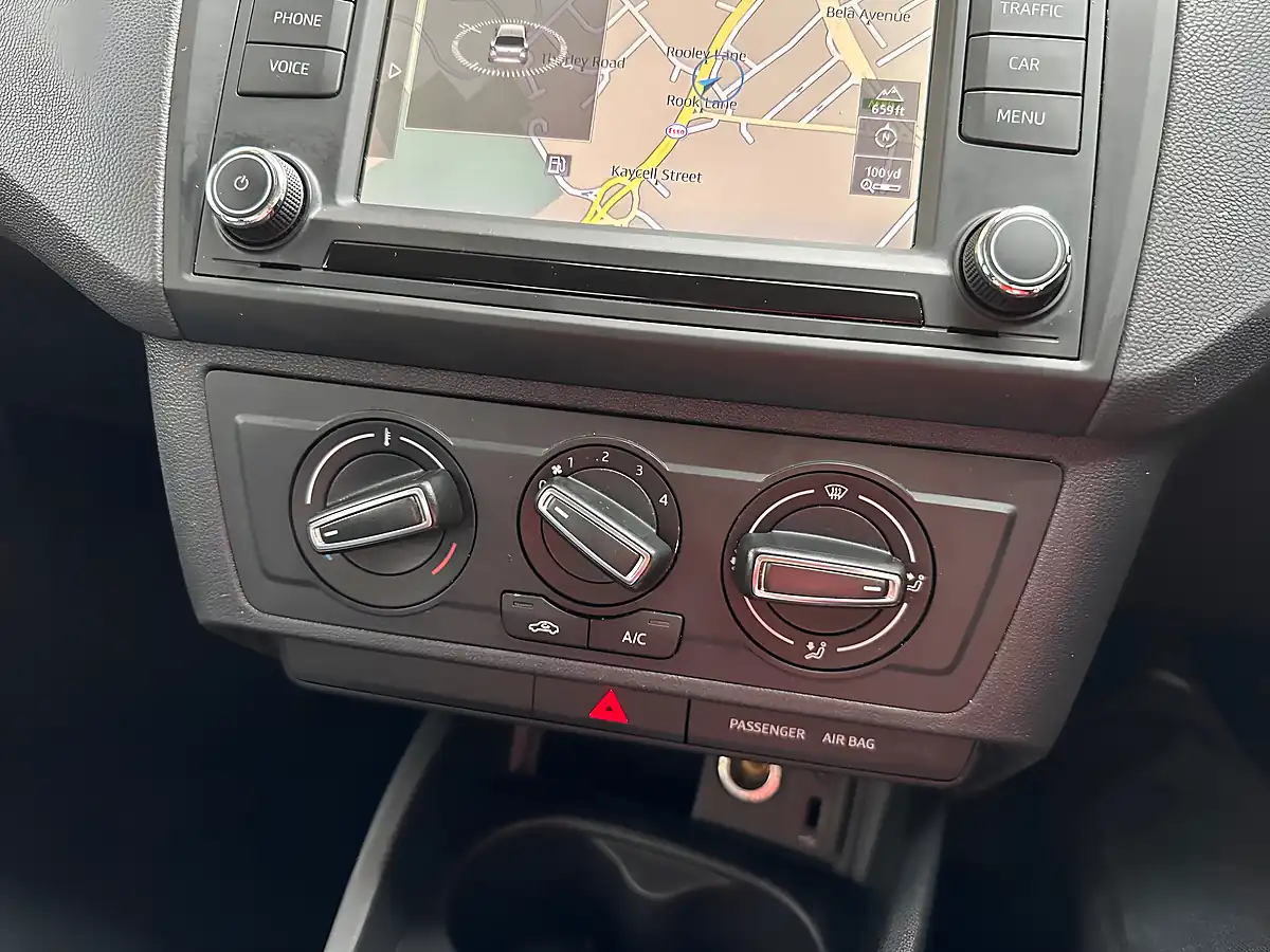 Used 2016 SEAT Ibiza Connect Emocion Red - Interior and Exterior details 15