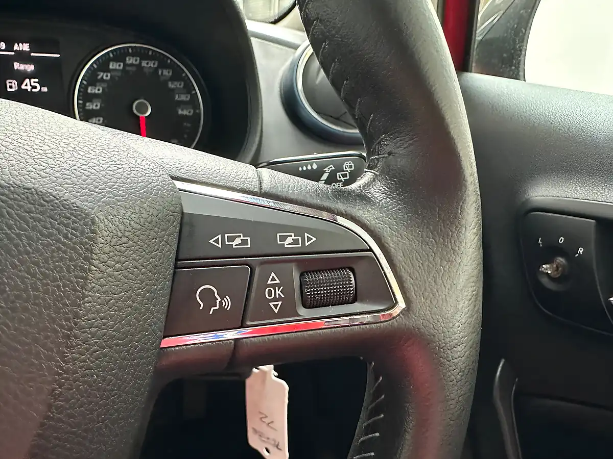 Used 2016 SEAT Ibiza Connect Emocion Red - Interior and Exterior details 16
