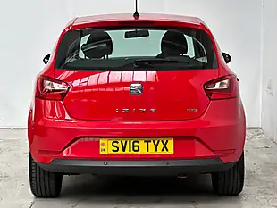 Used 2016 SEAT Ibiza Connect Emocion Red - Interior and Exterior details 5