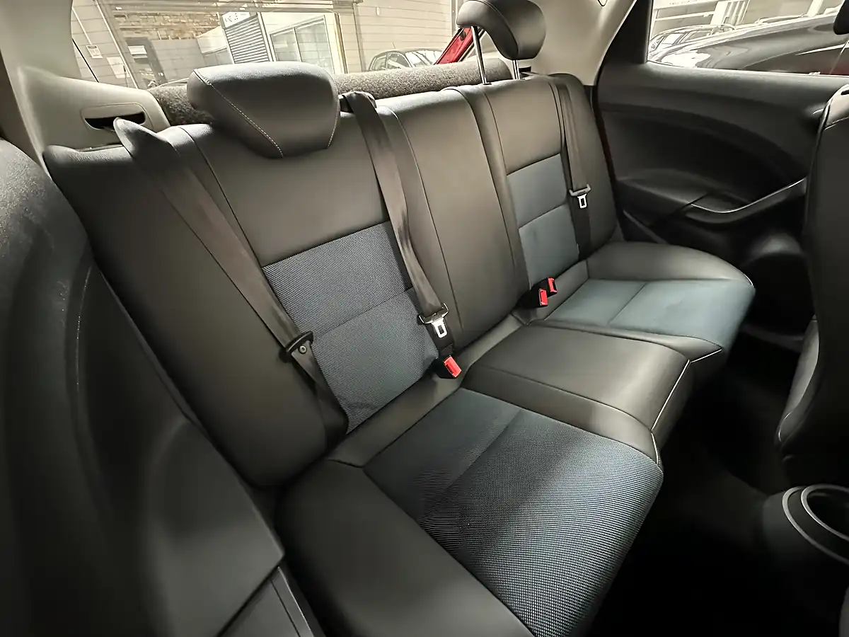Used 2016 SEAT Ibiza Connect Emocion Red - Interior and Exterior details 9