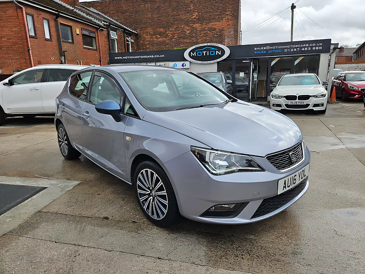 Used 2016 SEAT Ibiza Connect Silver - Front View