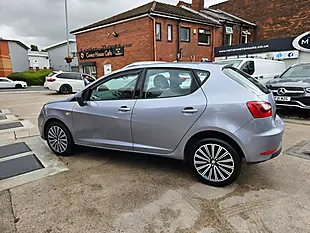 Used 2016 SEAT Ibiza Connect Silver - Interior and Exterior details 16