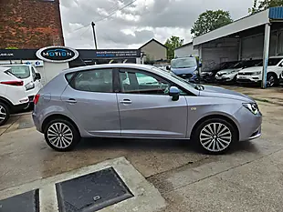 Used 2016 SEAT Ibiza Connect Silver - Interior and Exterior details 18