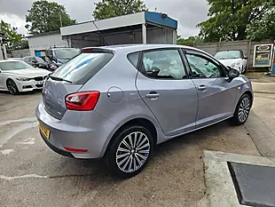 Used 2016 SEAT Ibiza Connect Silver - Interior and Exterior details 19