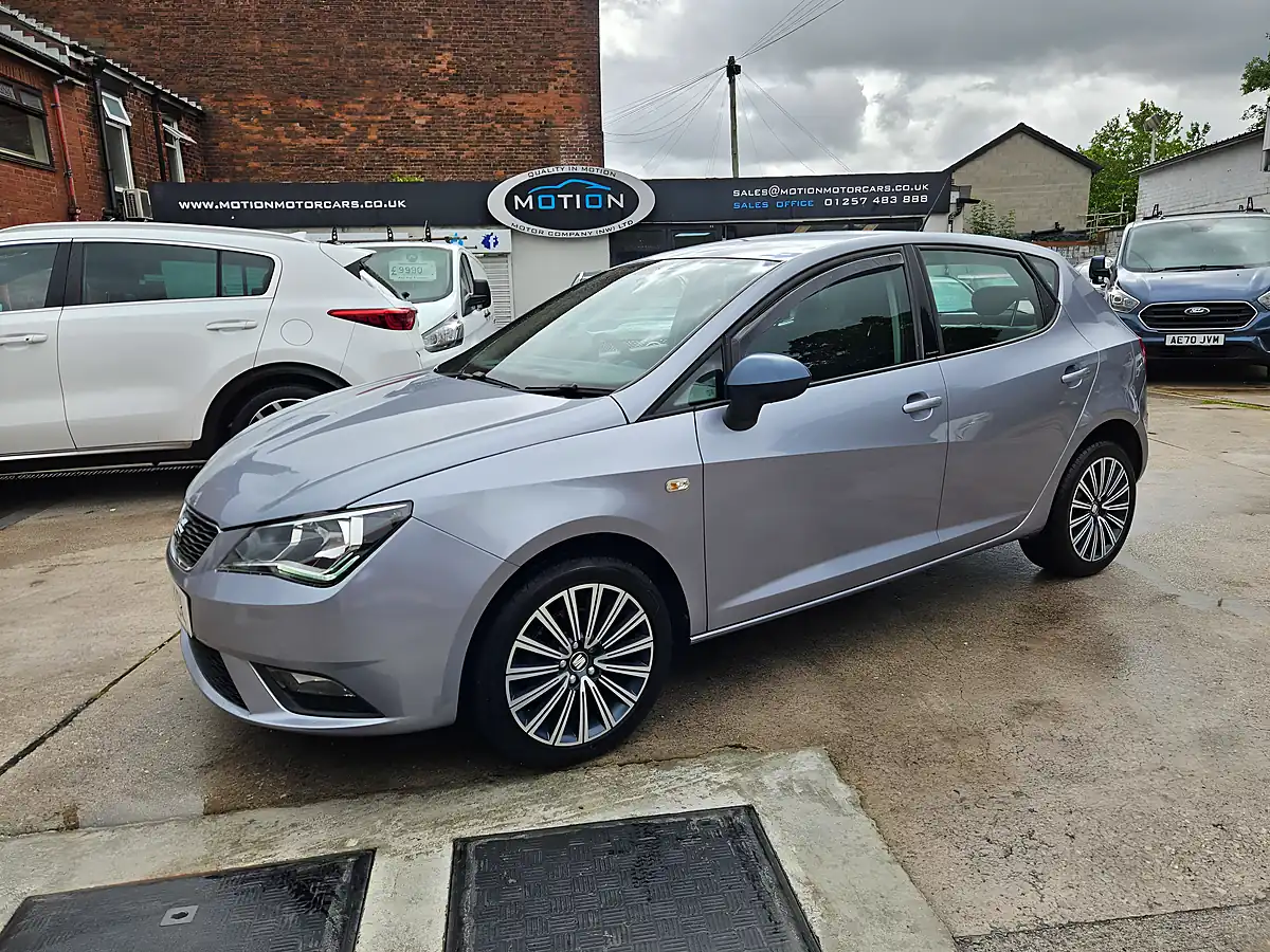 Used 2016 SEAT Ibiza Connect Silver - Interior and Exterior details 6