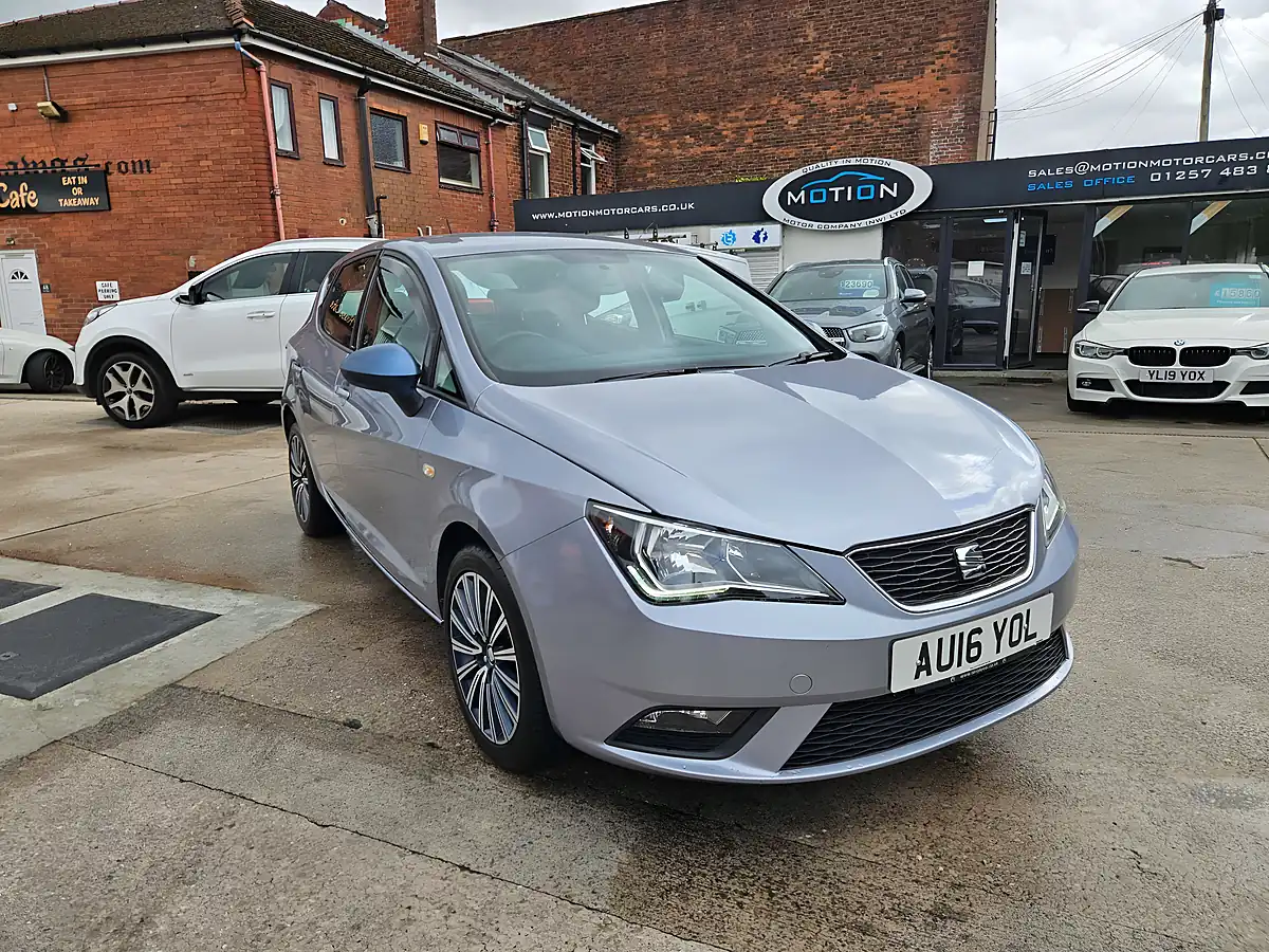 Used 2016 SEAT Ibiza Connect Silver - Interior and Exterior details 9