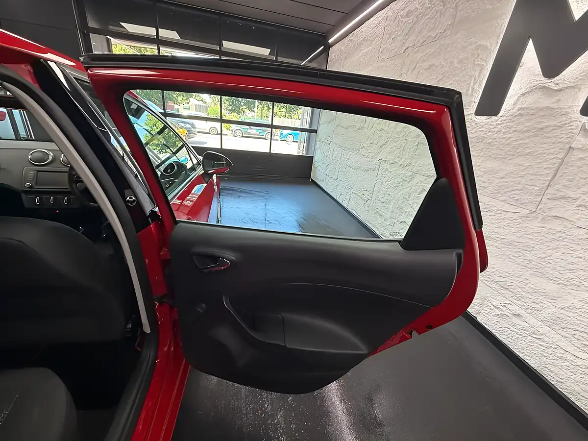 Used 2016 SEAT Ibiza Fr Emocion Red - Interior and Exterior details 15
