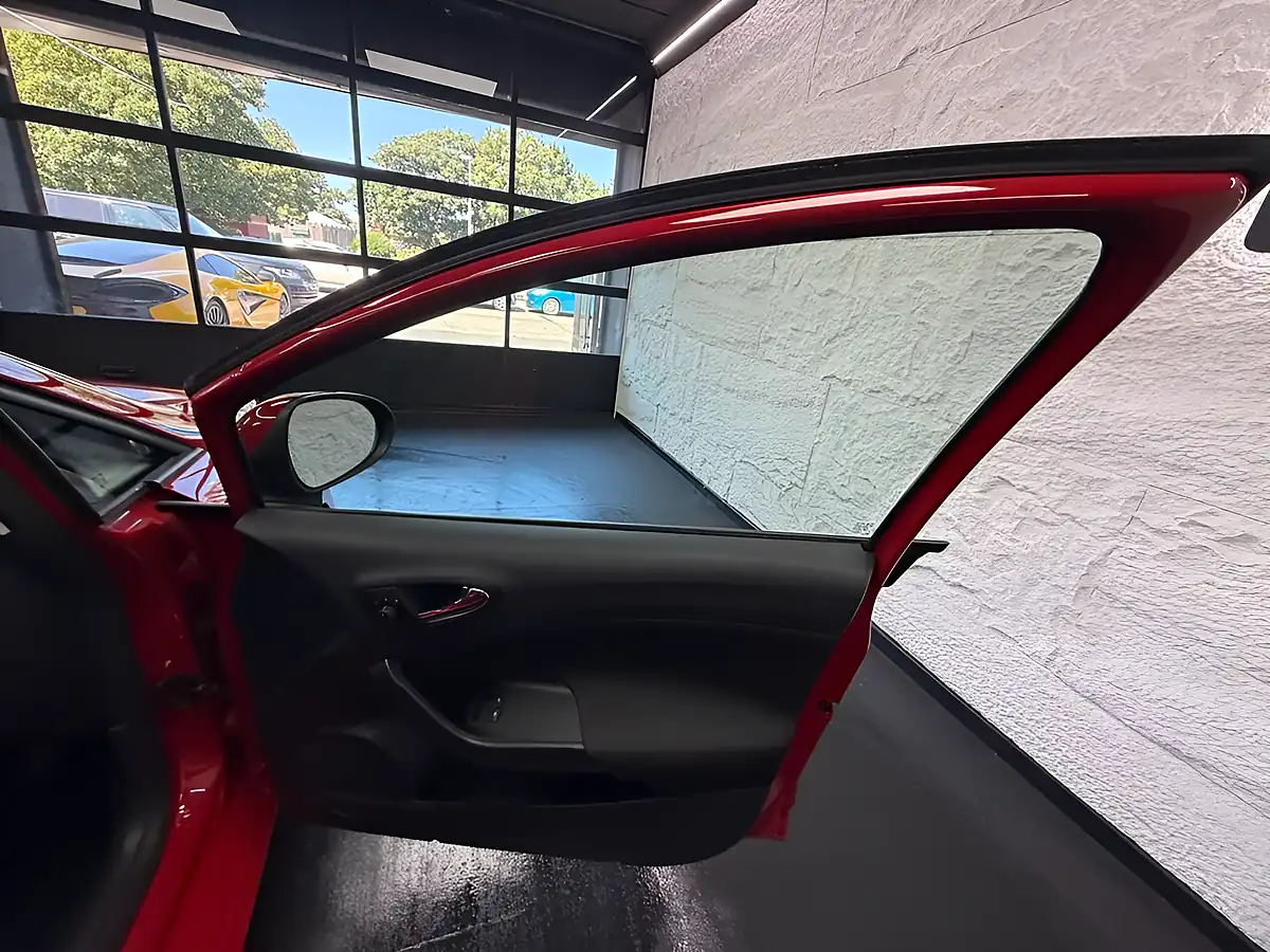Used 2016 SEAT Ibiza Fr Emocion Red - Interior and Exterior details 17