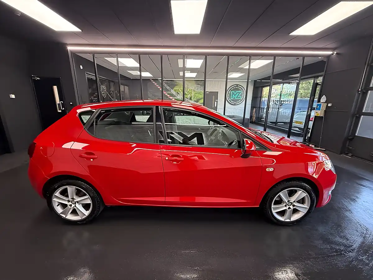 Used 2016 SEAT Ibiza Fr Emocion Red - Interior and Exterior details 8