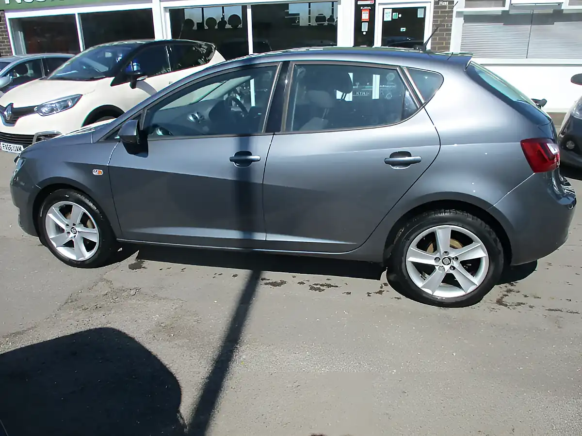 Used 2016 SEAT Ibiza Fr Grey - Interior and Exterior details 8