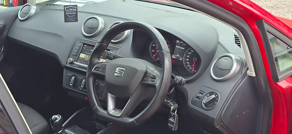 Used 2016 SEAT Ibiza Fr Red - Interior and Exterior details 7