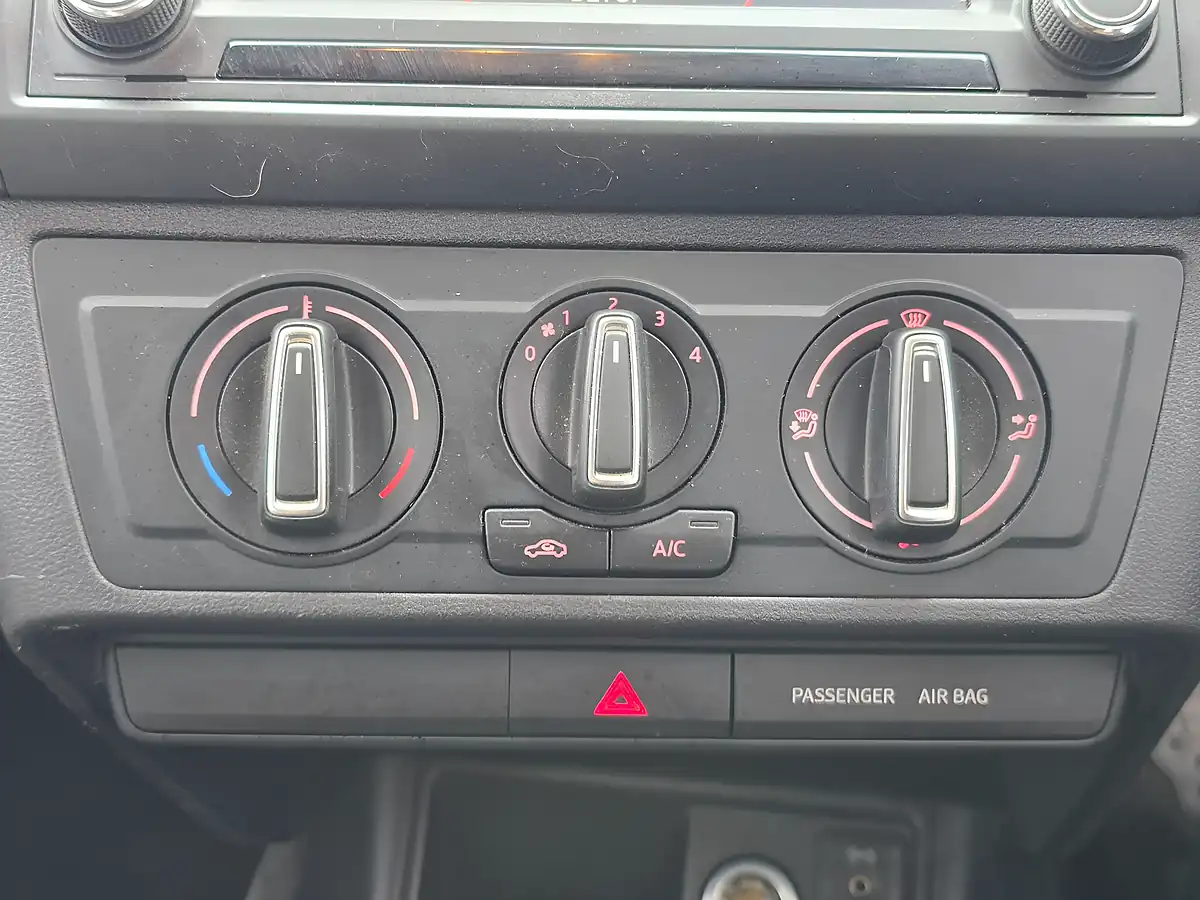 Used 2016 SEAT Ibiza Fr Red - Interior and Exterior details 9