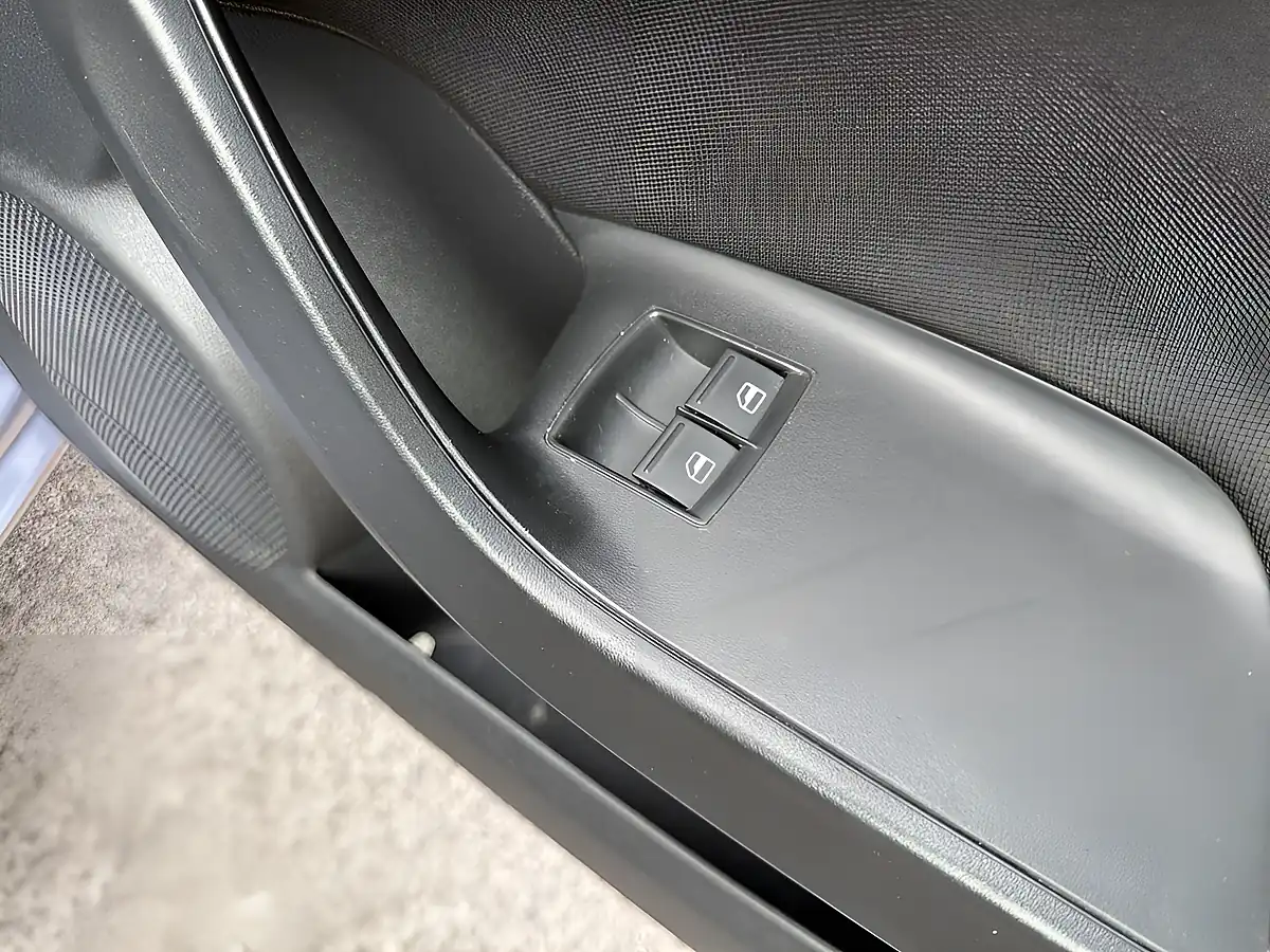 Used 2016 SEAT Ibiza Fr Silver - Interior and Exterior details 19