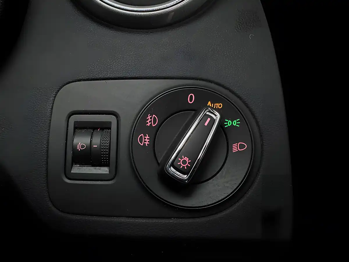Used 2016 SEAT Ibiza Fr Sport Coupe Midnight Black - Interior and Exterior details 18