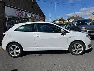 Used 2016 SEAT Ibiza Fr Technology White - Interior and Exterior details 4