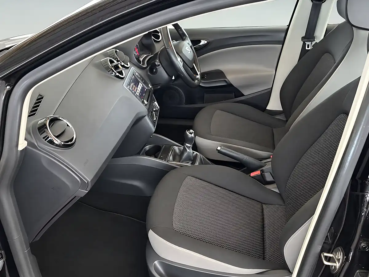 Used 2016 SEAT Ibiza Se Edition Black - Interior and Exterior details 6