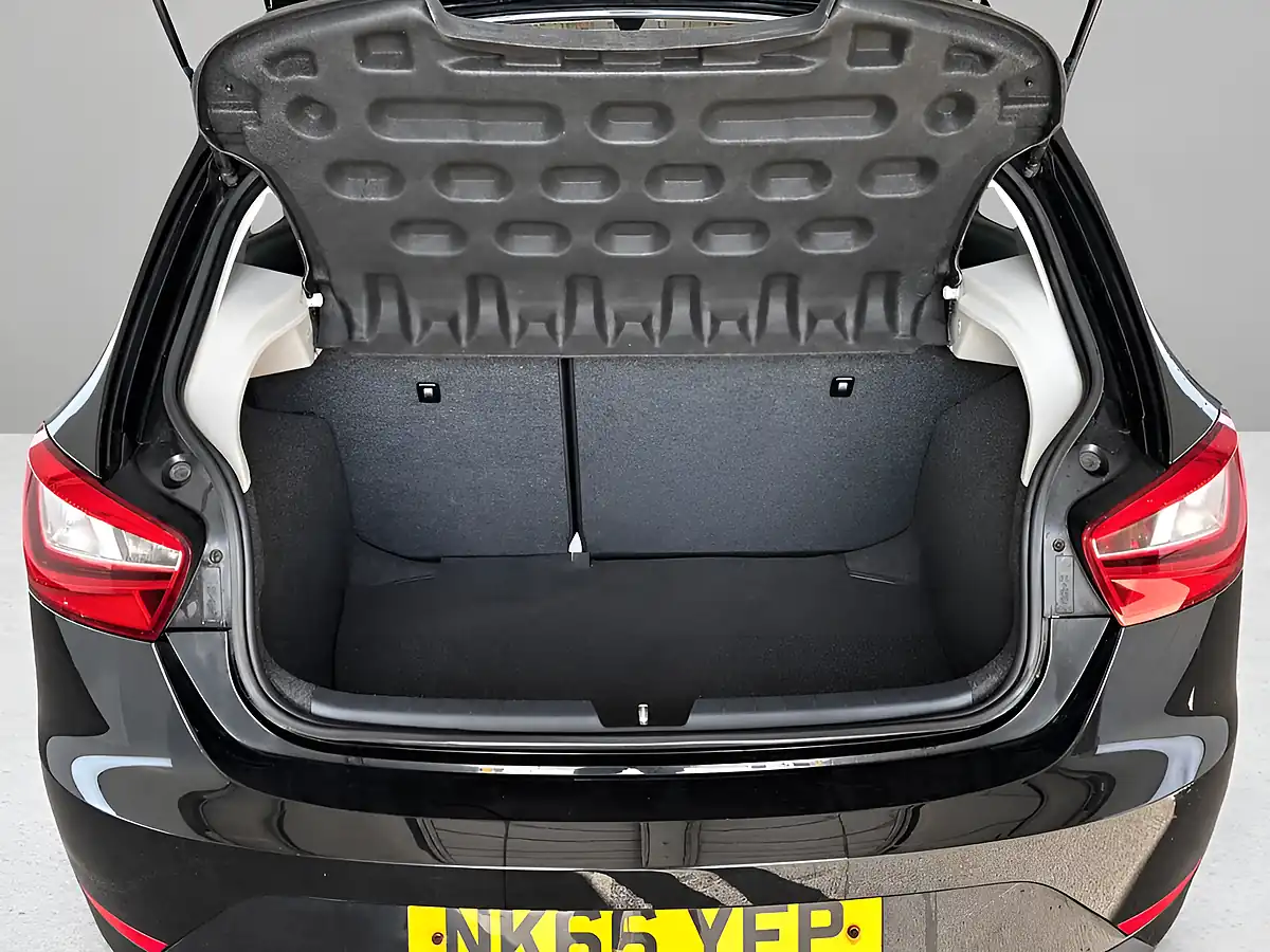 Used 2016 SEAT Ibiza Se Edition Black - Interior and Exterior details 8