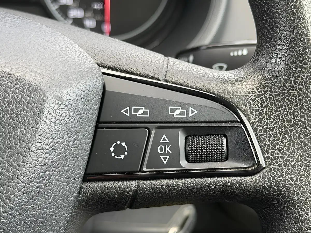 Used 2016 SEAT Ibiza Sol Sport Coupe Blue - Interior and Exterior details 13