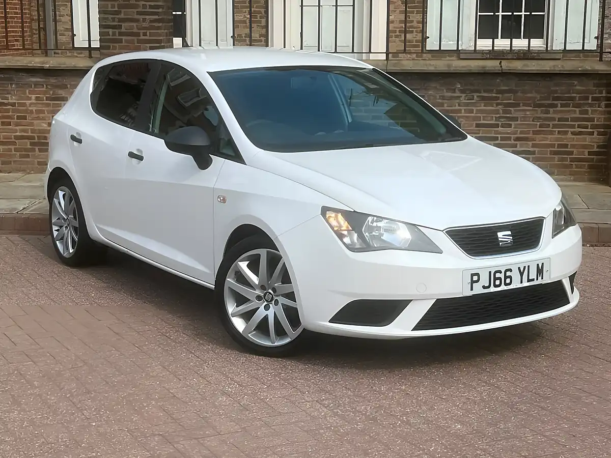 Used 2016 SEAT Ibiza Sol White - Front View