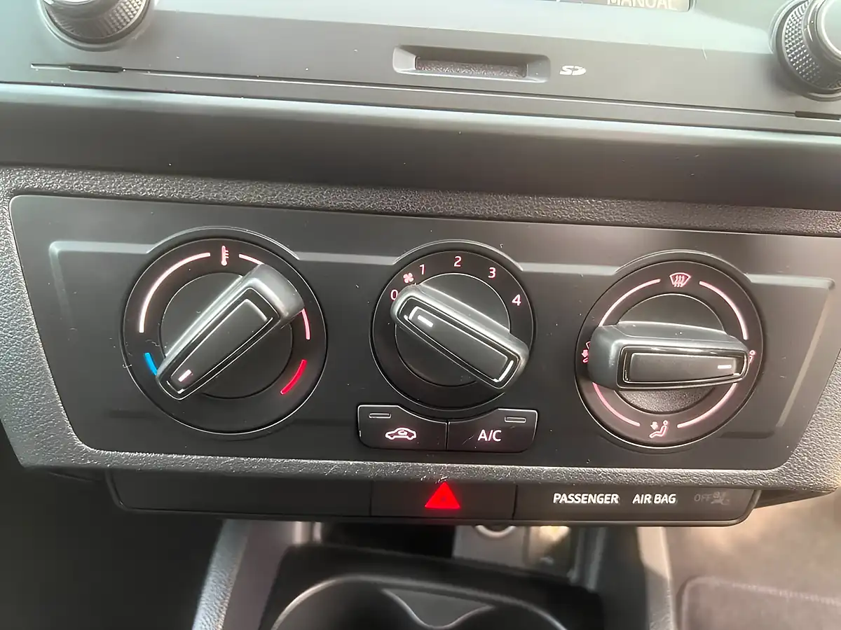 Used 2016 SEAT Ibiza Sol White - Interior and Exterior details 9