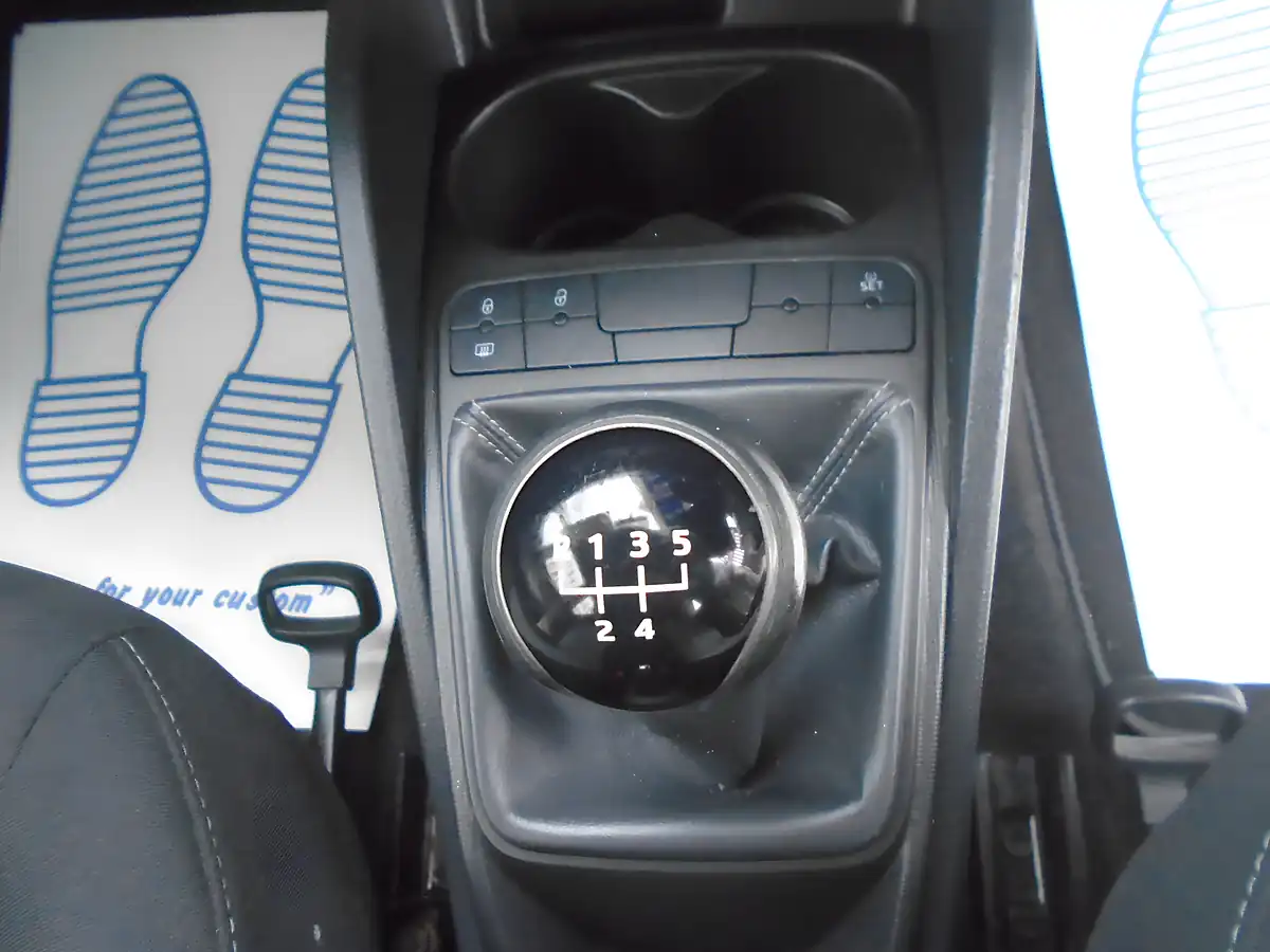 Used 2016 SEAT Ibiza Toca White - Interior and Exterior details 15