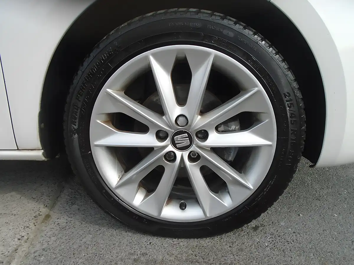 Used 2016 SEAT Ibiza Toca White - Interior and Exterior details 19