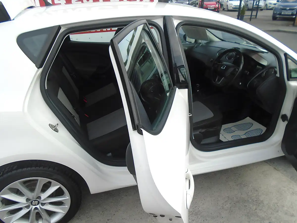 Used 2016 SEAT Ibiza Toca White - Interior and Exterior details 8
