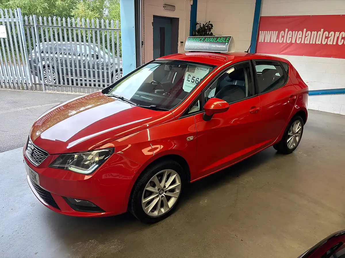 Used 2016 SEAT Ibiza Vista Red - Interior and Exterior details 11