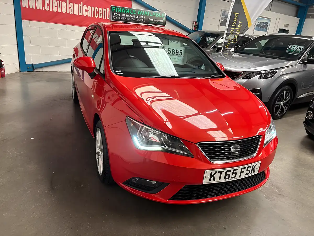 Used 2016 SEAT Ibiza Vista Red - Interior and Exterior details 7
