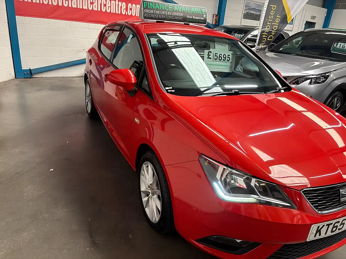 Used 2016 SEAT Ibiza Vista Red - Interior and Exterior details 9