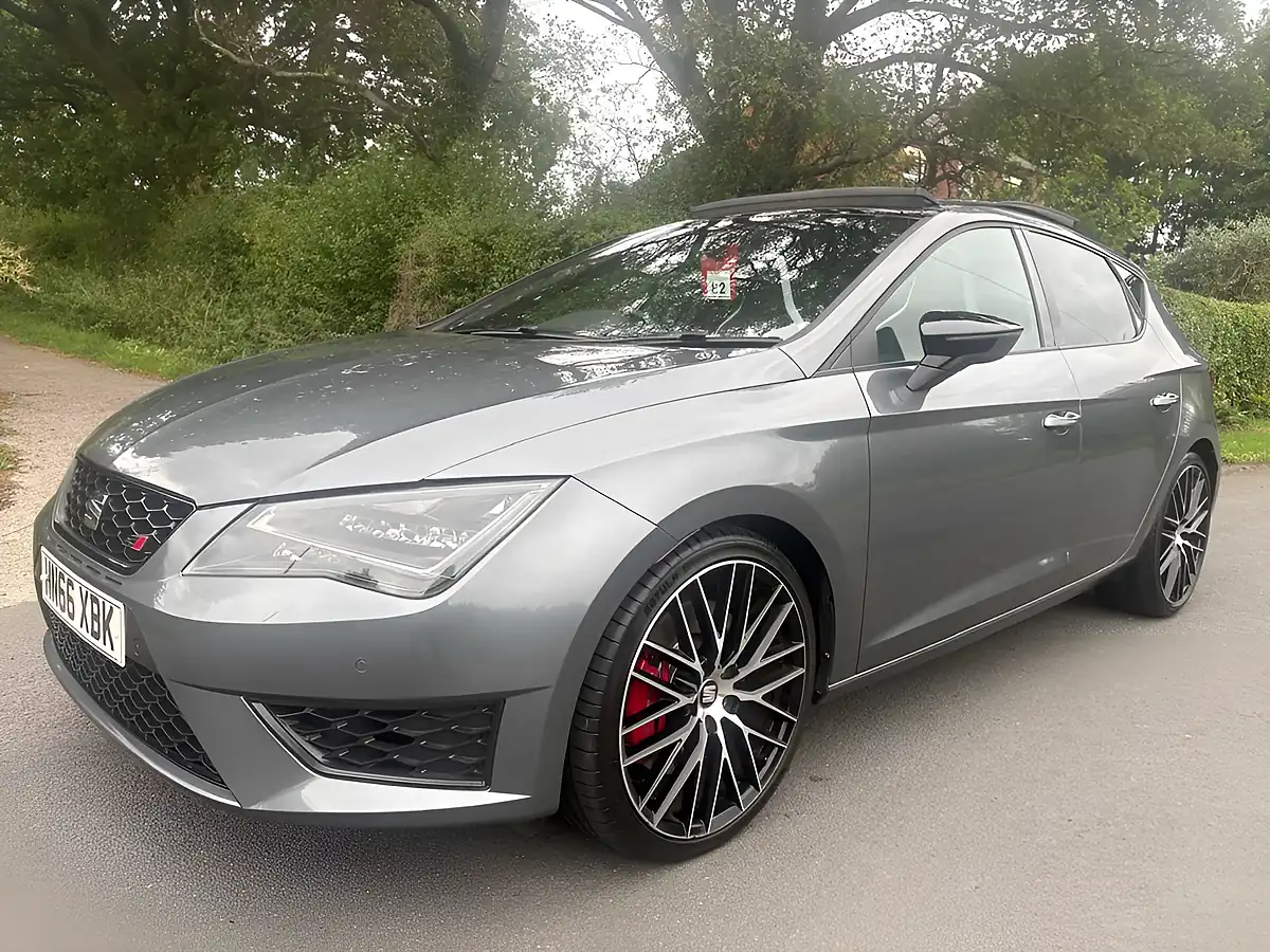 Used 2016 SEAT Leon Cupra 290 Black Grey - Interior and Exterior details 6