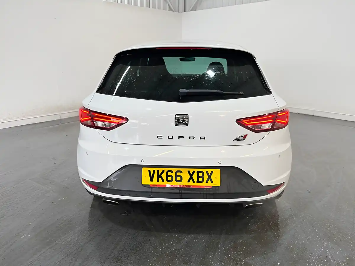 Used 2016 SEAT Leon Cupra 290 White - Interior and Exterior details 15