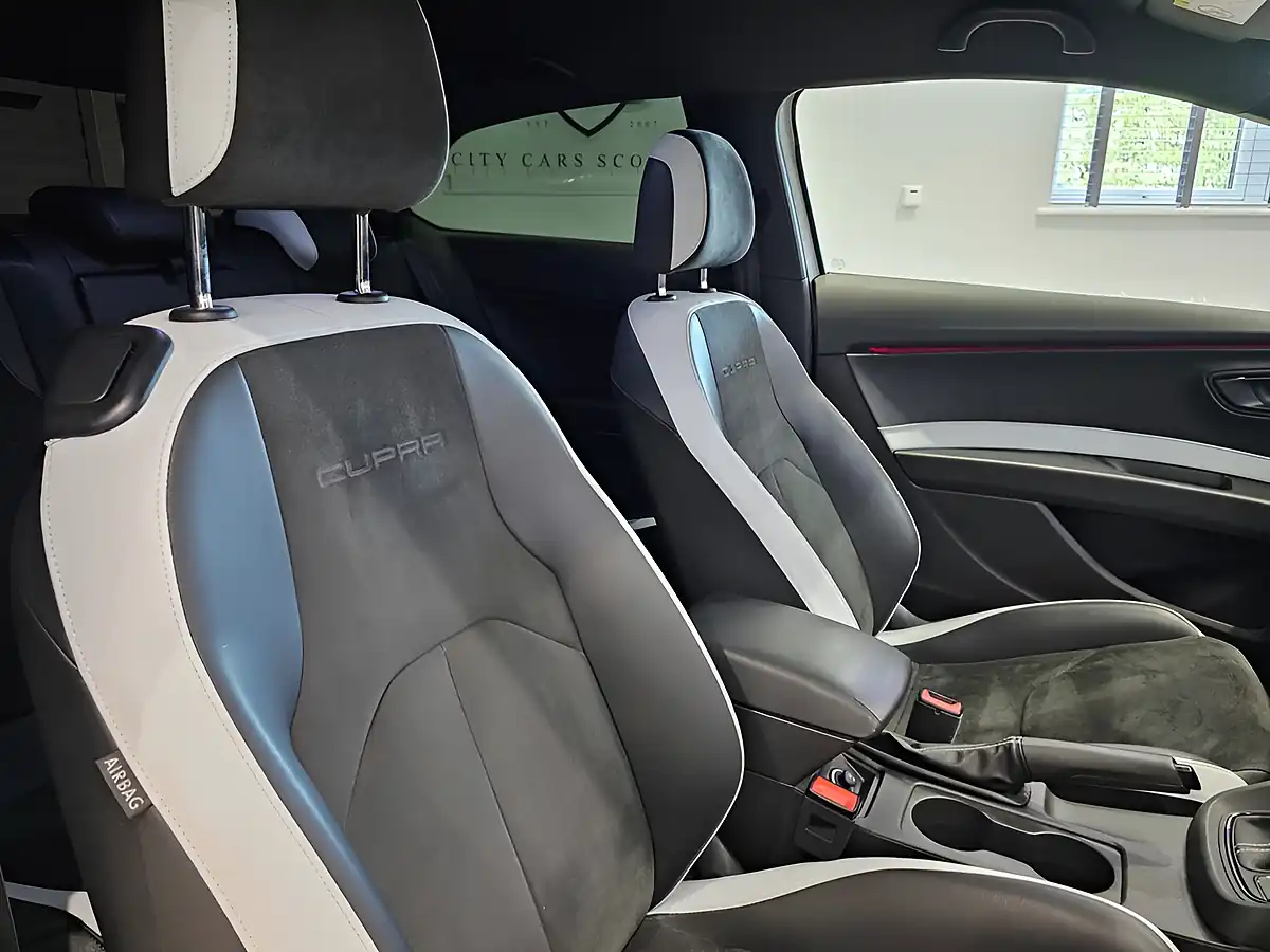 Used 2016 SEAT Leon Cupra White - Interior and Exterior details 17